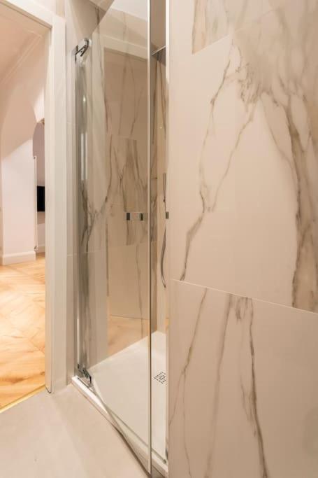 La Scala Suite-Luxury Apartment Милано Екстериор снимка